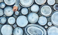 Serax Pure Bord M ø 23,5 Cm Keramiek Blue Glazed -Servies Winkel pure 2020 1 990x600 20